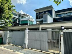 Huit (D26), Terrace #435742631